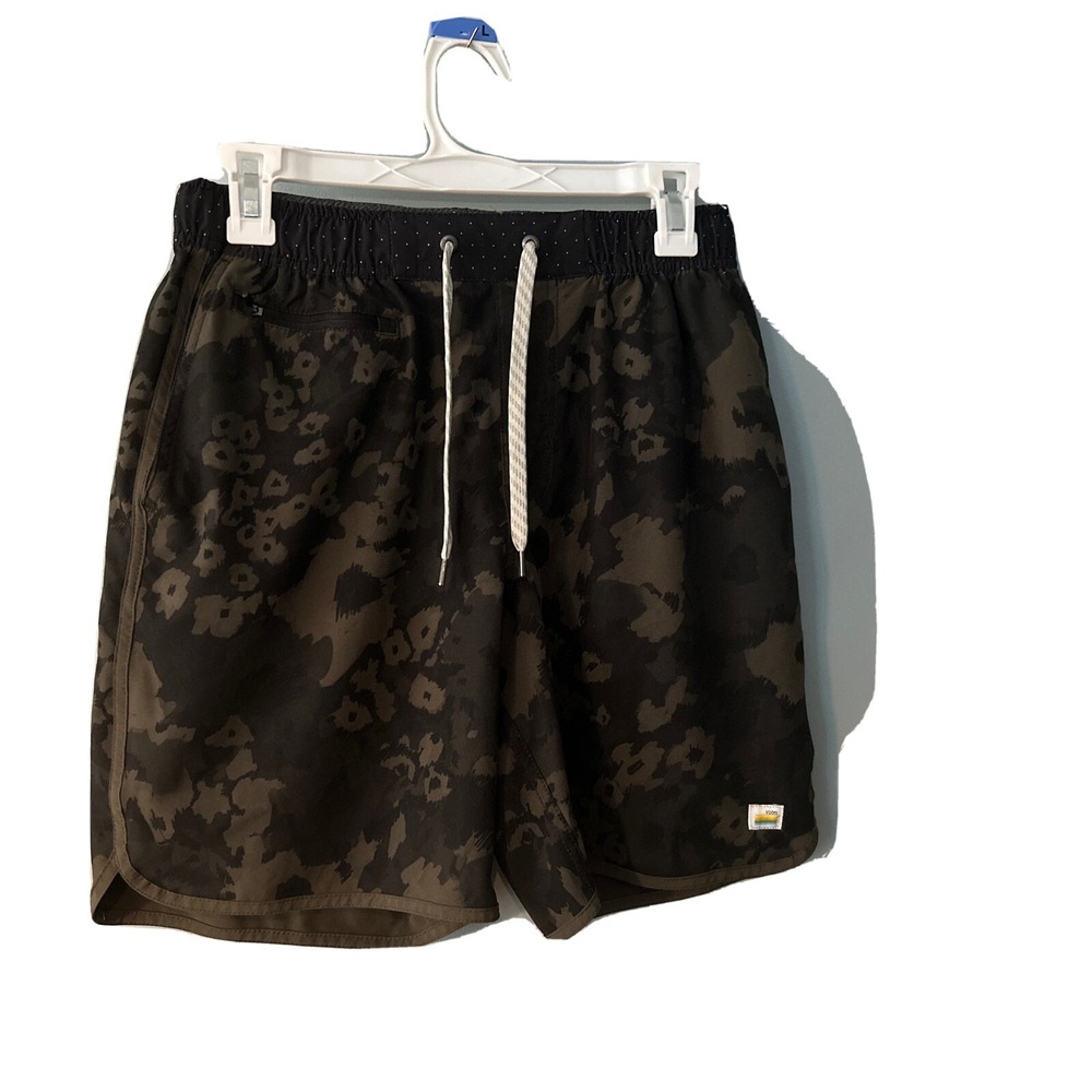 Vuori Men's Green Camo Banks Shorts 7.5" Inseam Linerless Athletic - Small S
